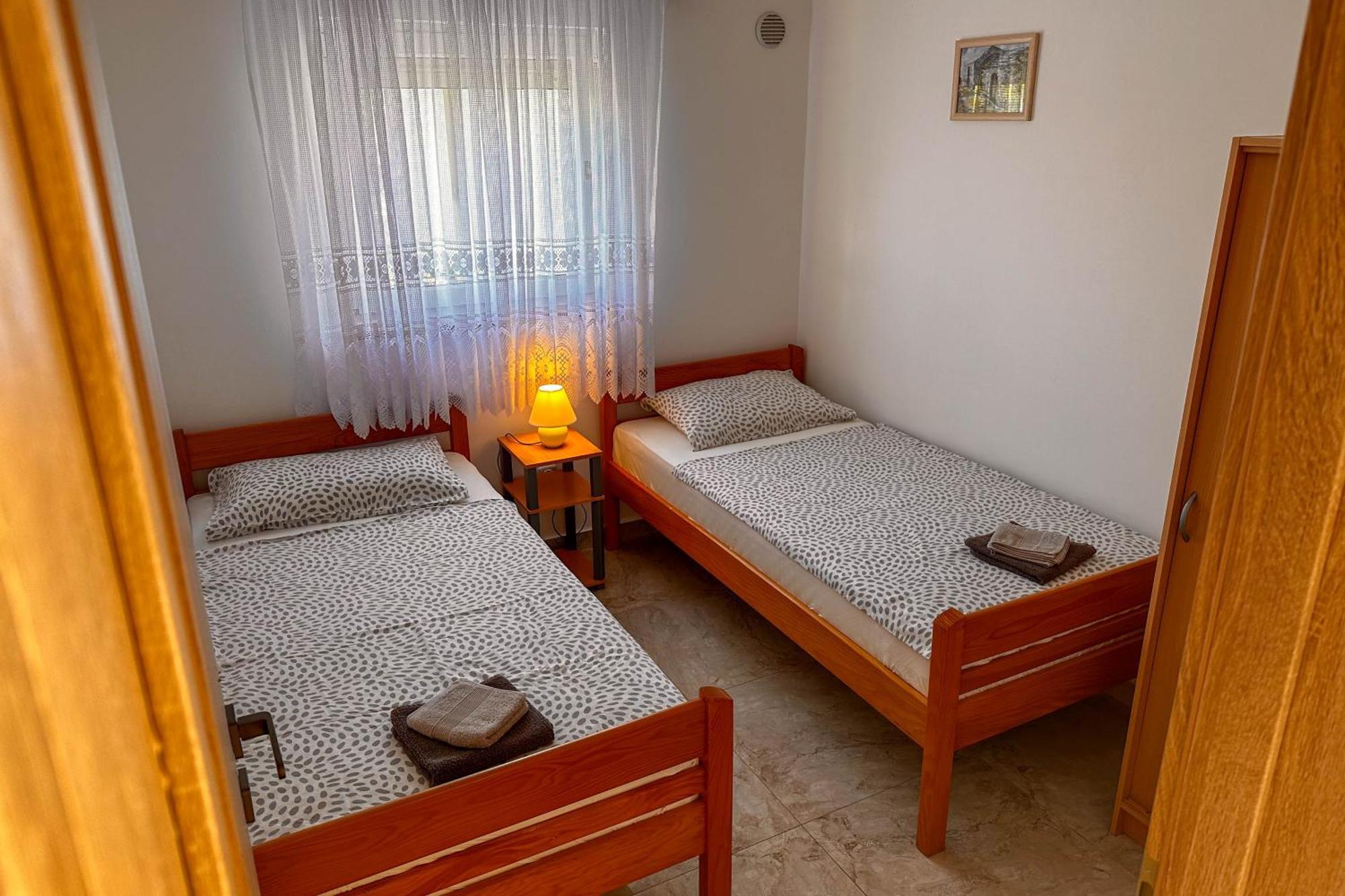 Apartmani Trupeljak Mandre Kamer foto